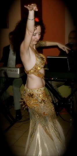Noor-Jihan, Belly Dancer